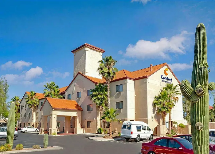 Hotel Baymont By Wyndham Tucson Airport