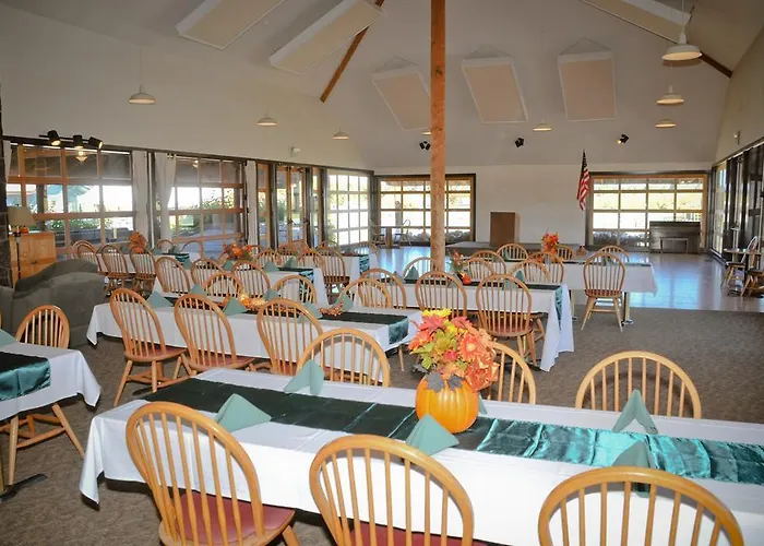Bend-Sunriver Camping Resort Two-Bedroom Cabin 5