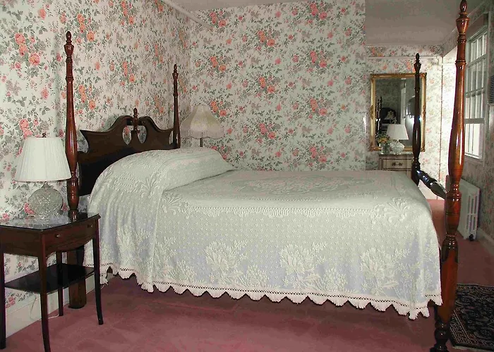 Castlemaine Inn Bar Harbor