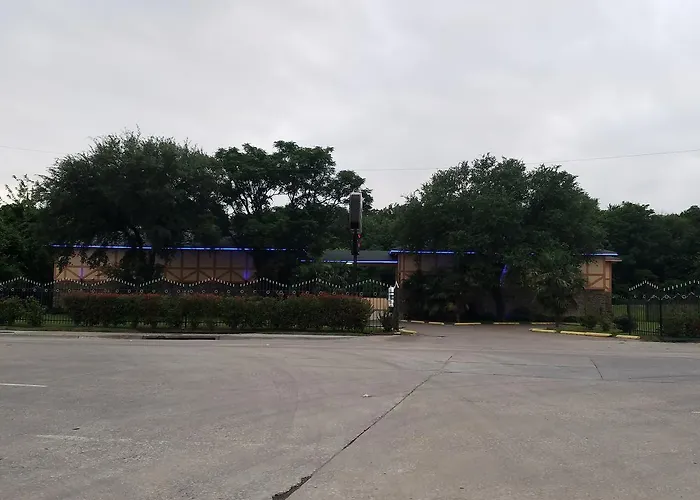 All Season Suites Inn Dallas