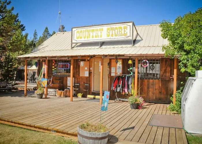 Bend-Sunriver Camping Resort Wheelchair Accessible Yurt 13